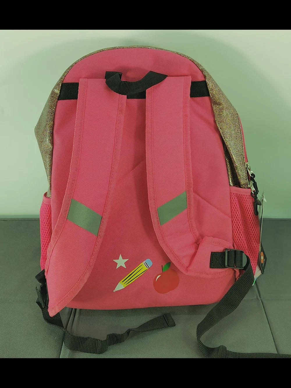 locker club sparkling pink